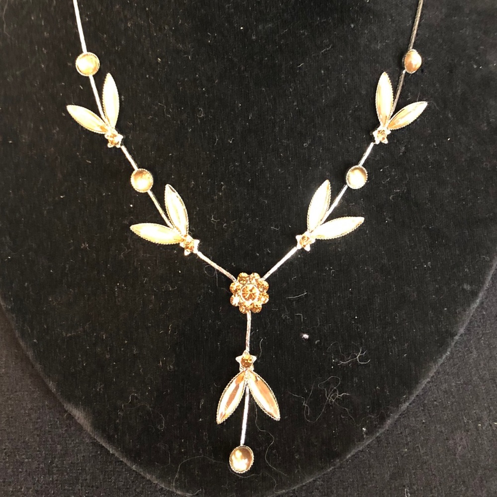 Beautiful leaves and flower necklace